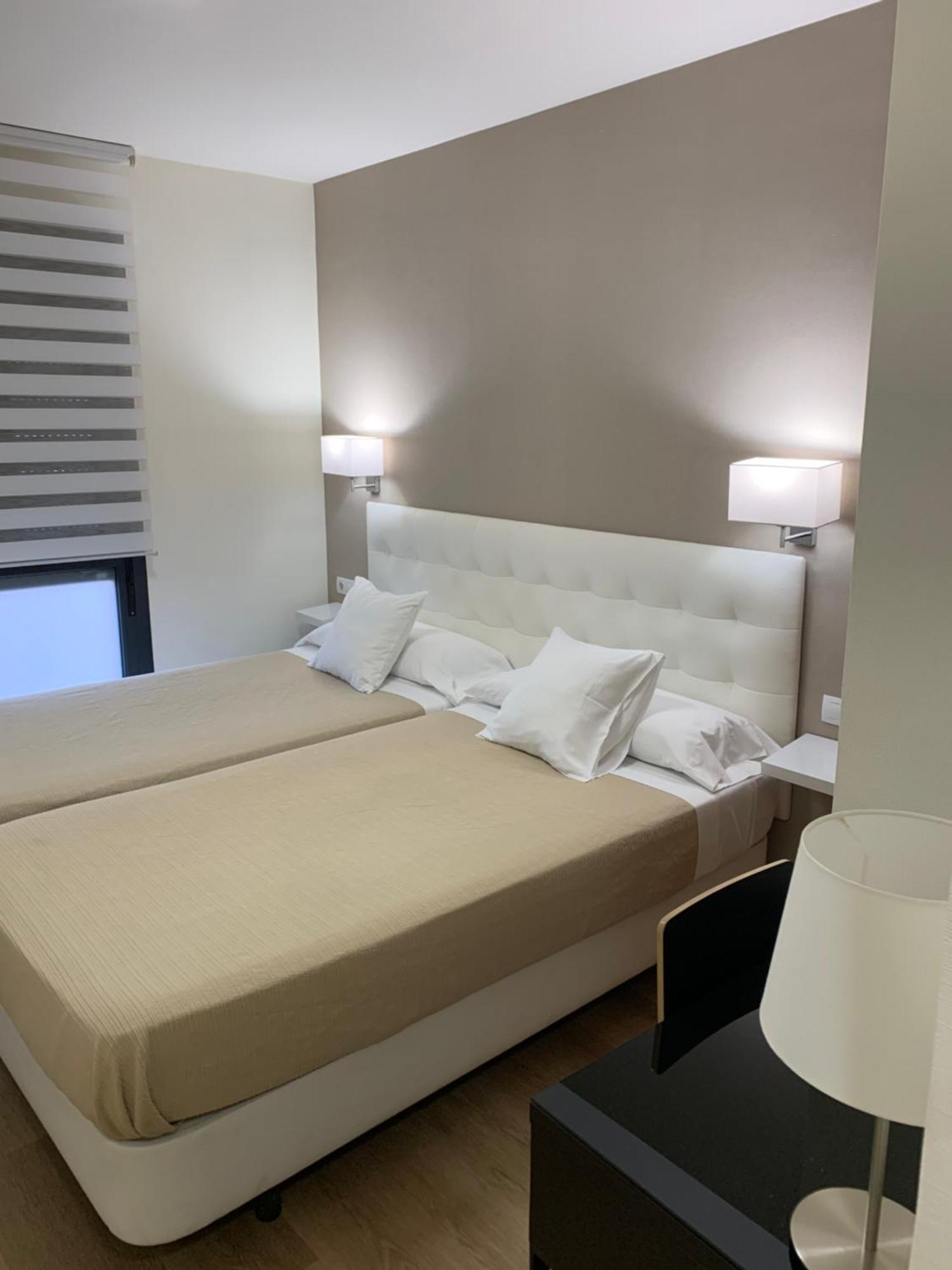 Hostal El Rocio Paracuellos de Jarama Eksteriør bilde