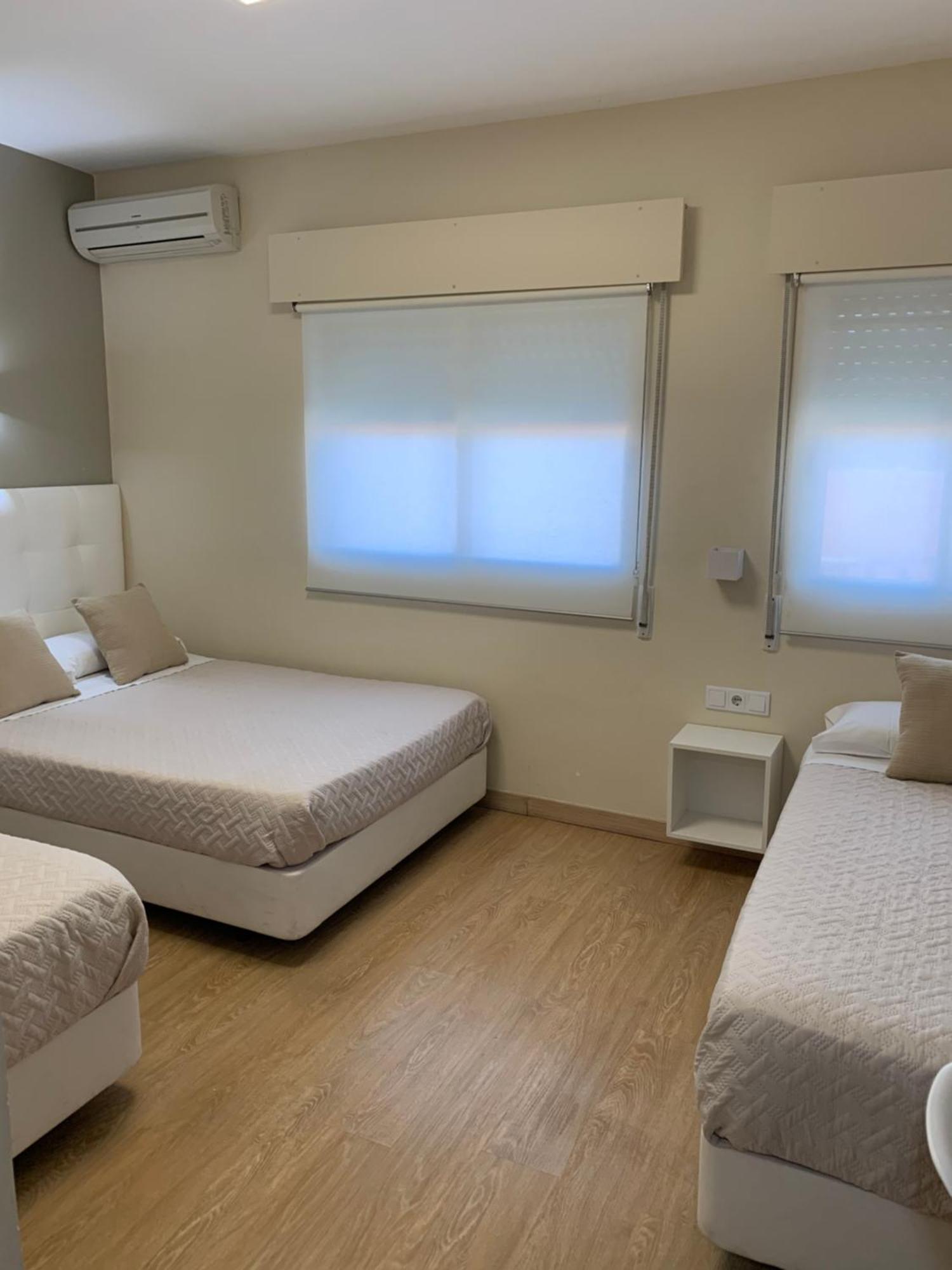 Hostal El Rocio Paracuellos de Jarama Eksteriør bilde